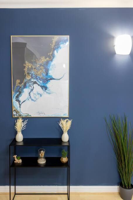 Morden London Apartment, By The Sea With Free Parking Екстериор снимка
