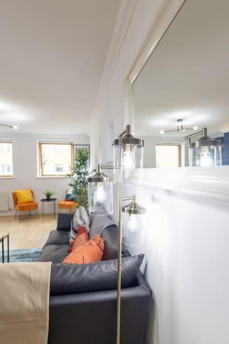 Morden London Apartment, By The Sea With Free Parking Екстериор снимка