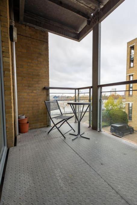 Morden London Apartment, By The Sea With Free Parking Екстериор снимка
